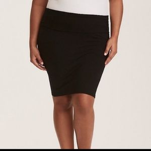 Black Knit Skinny Cigarette Skirt